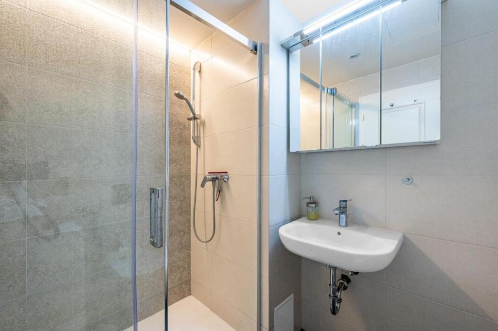 Apartment Great In The Hype Neighborhood Prague